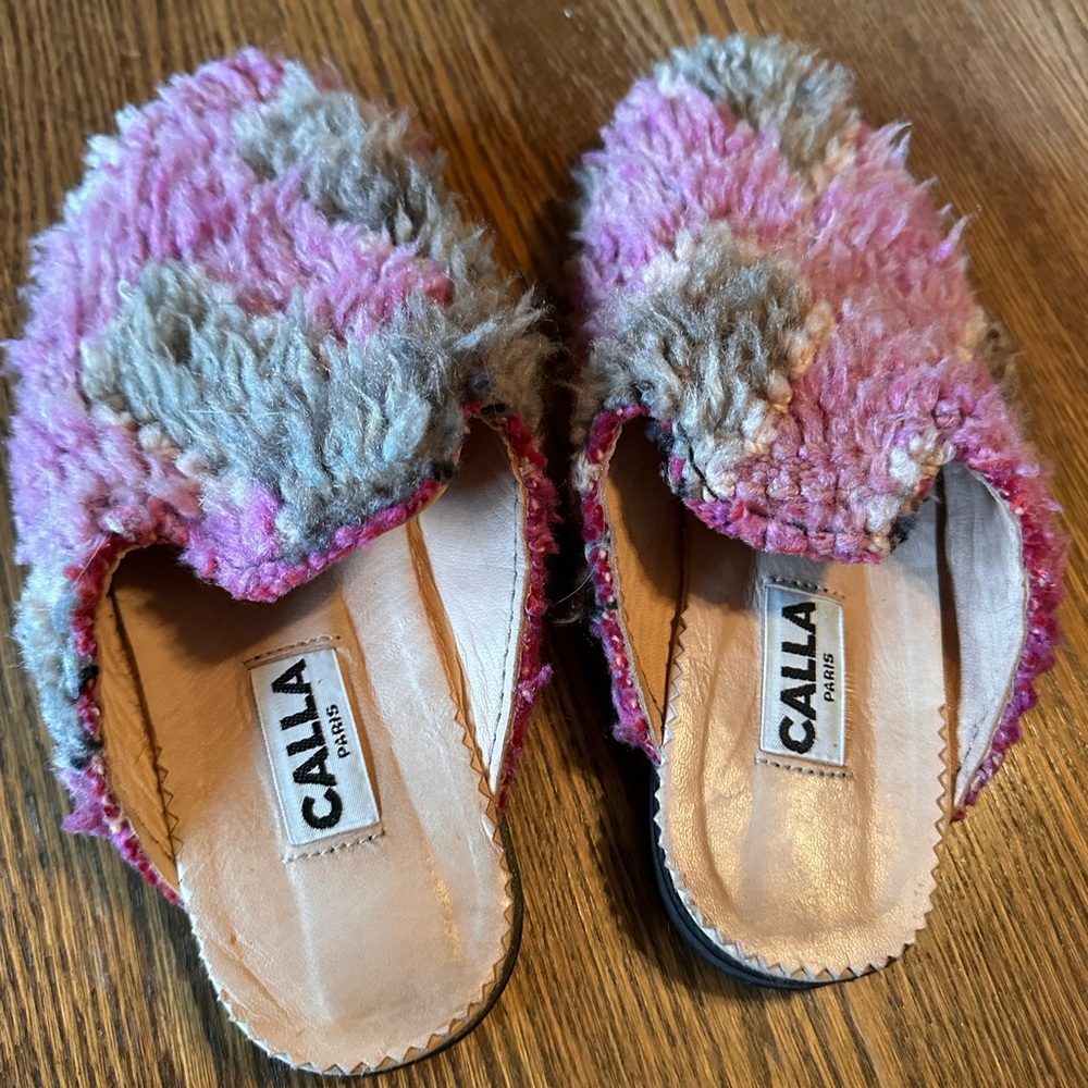 Calla Paris Slippers size 6